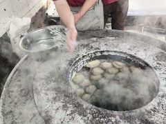 -玉龙喀什有名爱可德木烤包子