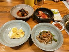 -草家酱蟹炭火烤肉店(珲春南路一店)
