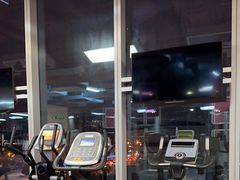 -奇迹健身金茂汇店