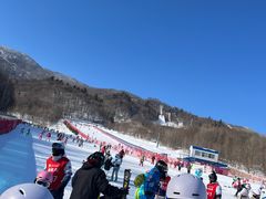 -亚布力新体委滑雪场