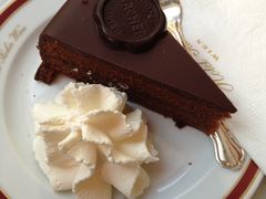 SACHER&nbsp;CAKE-Cafe Sacher(WIEN)