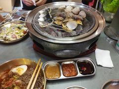 -围炉肉舍•炭烤活鳗•丹东海鲜烤肉(步行街店)