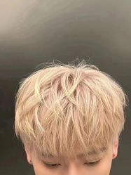 -一家只做男发烫染的店