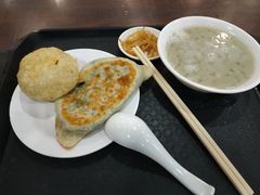 -聚德华天护国寺小吃(甜水园店)