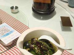 皮蛋擂辣椒-鱼你相聚·河鲜馆(袁家岭店)