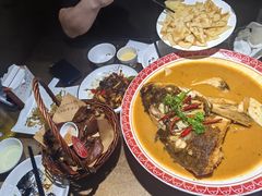 -东口码头·烧鸽子·鱼头泡饼·地方菜(金鹰悦城店)