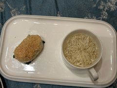 文思豆腐配黄桥烧饼-扬州香格里拉·香宫中餐厅