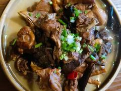 土鸡炖蘑菇-卧龙堡客栈·中餐厅(古北水镇店)