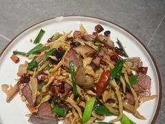 -浪李白·川小馆·跷脚牛肉(中山公园店)