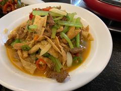 井冈山豆皮炒肉-湘肠香火锅店(团结湖店)