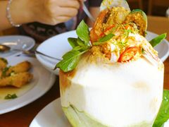 -Chom Cafe and Restaurant