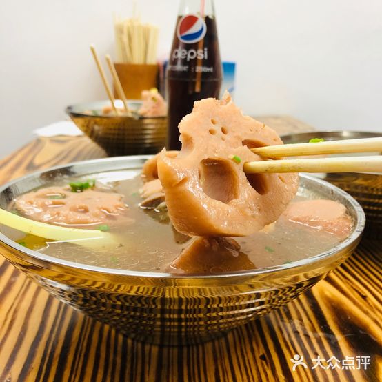 燕子煨汤(车站路店)