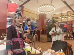 -刘姐啤酒鱼民族演艺餐厅(西街总店)