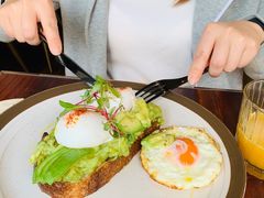 牛油果温泉蛋吐司-O'mills Sourdough Bakery&Bistro(永嘉路店)