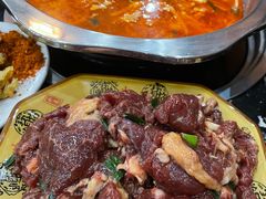 -黄利砖万峰林布依特色酸笋牛肉馆