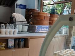 -李与白包子铺(桐梓林店)
