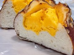 咸蛋黄碱水面包-PAOPAO Bakery&Café(港汇店)