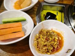 -喇喇排骨火锅·传统韩式脊骨汤(望京西园总店)