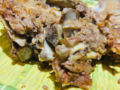 都府熏排骨-东口码头·烧鸽子·鱼头泡饼·地方菜(金鹰悦城店)