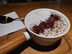 酒酿红豆薏米羹-炖物24章·顺时轻养茶(杭州大厦店)