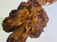 金陵秘制香酥鸭头-小小河边鱼(天润城店)