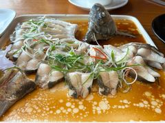 清蒸武昌鱼-莲餐厅·湖北菜·藕汤是头牌(愚园路店)