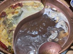 -洱火云南酸菜牛肉火锅(石景山当代商城店)
