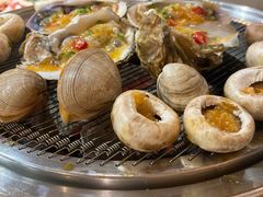 -围炉肉舍•炭烤活鳗•丹东海鲜烤肉(步行街店)