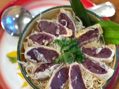 -Chom Cafe and Restaurant