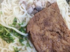 -亮亮面馆(经六路店)