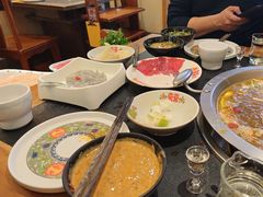 -沸炉重庆老火锅(军事博物馆店)