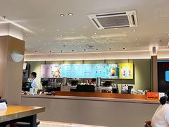 -星巴克臻选(上海中环广场2F店)