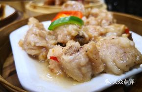 Golden Garlic and Fermented Black Bean Steamed Pork Ribs