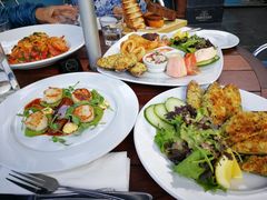 -Bully Hayes Restaurant & Bar