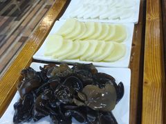 -陆记牛庄·碳锅龙虾烧烤(爱上花园店)