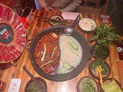 -周小明火锅(黑金冠社区店)