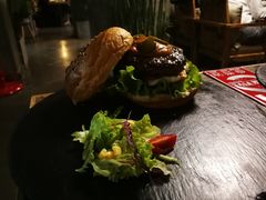 -HIGH FIVE哈福手工汉堡(桂林路店)