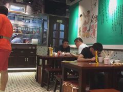 大堂-陈光记烧腊(长寿路店)