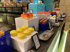 -广州万富希尔顿酒店·感趣自助餐厅·金秋蟹宴生蚝海鲜刺身