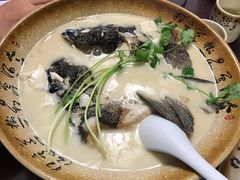 砂锅鱼头-75幢私房菜馆