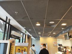 -麦当劳(友谊路得来速店)