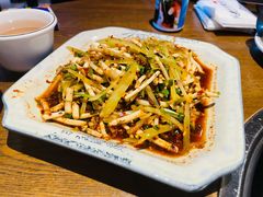 莴笋拌折耳根-阿婉贵州苗家酸汤鱼(梅林店)