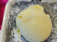 香草雪山黑珍珠-满记甜品(巴黎春天宝山店)