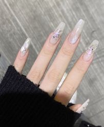 -悦指间美甲美睫