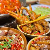 火锅一顿，财运皆顺  