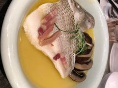 -港丽餐厅(高德置地店)