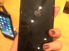 -Apple零售店(华贸购物中心店)