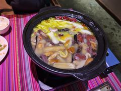 菌临天下-香巴拉云南餐厅(华莱坞店)