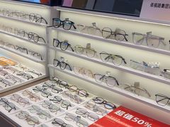 -爱视眸Eyeblling眼镜·依视路·蔡司镜片折扣店(百联南方商城购物中心)
