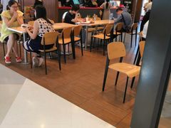 用餐区-汉堡王(房山绿地缤纷城店)